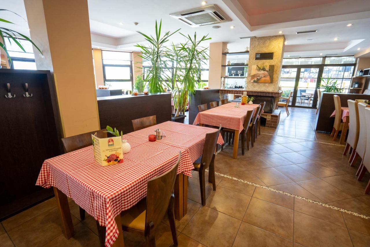Penzion Toscana Nitra Ngoại thất bức ảnh