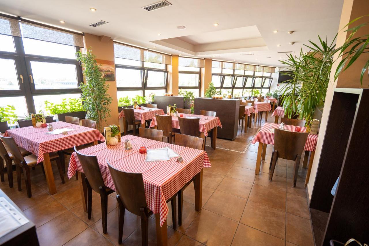 Penzion Toscana Nitra Ngoại thất bức ảnh