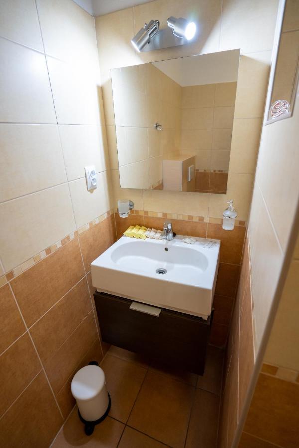 Penzion Toscana Nitra Ngoại thất bức ảnh