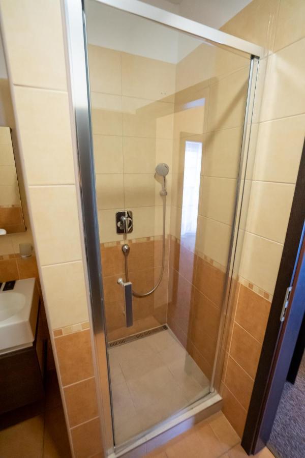 Penzion Toscana Nitra Ngoại thất bức ảnh