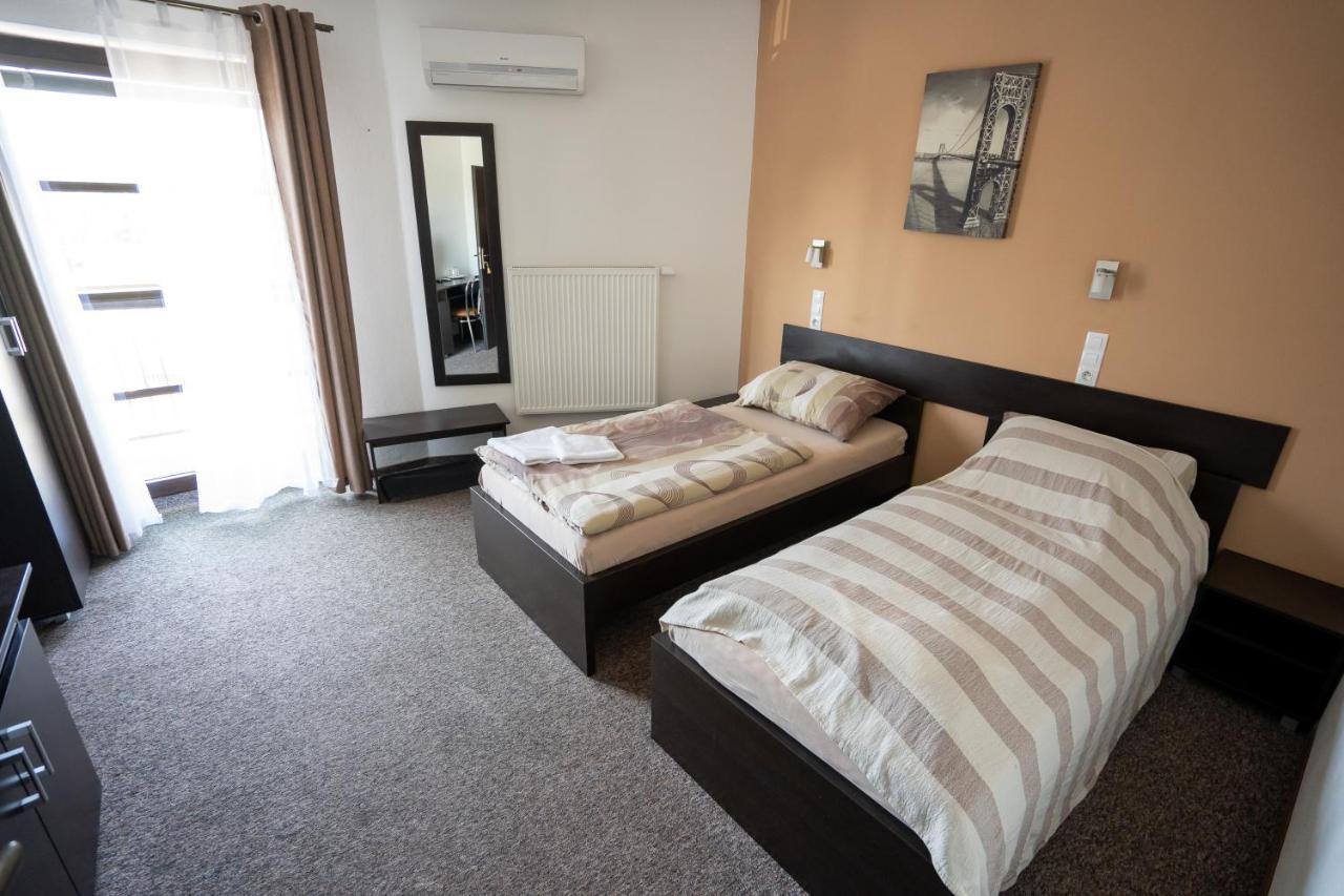 Penzion Toscana Nitra Ngoại thất bức ảnh