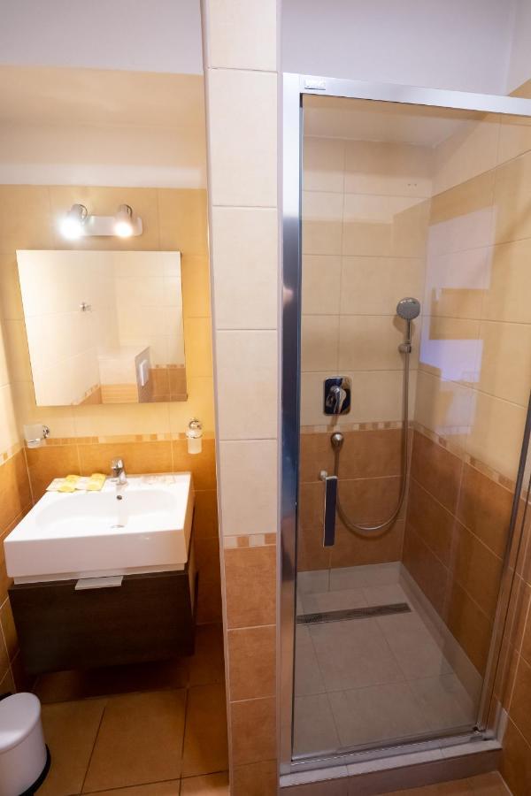 Penzion Toscana Nitra Ngoại thất bức ảnh