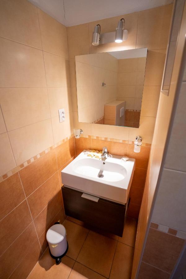 Penzion Toscana Nitra Ngoại thất bức ảnh