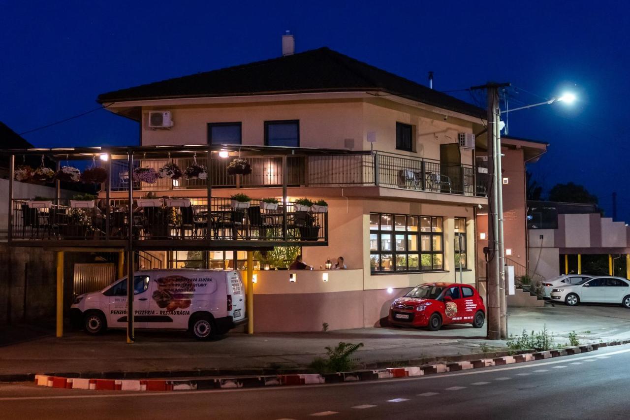 Penzion Toscana Nitra Ngoại thất bức ảnh